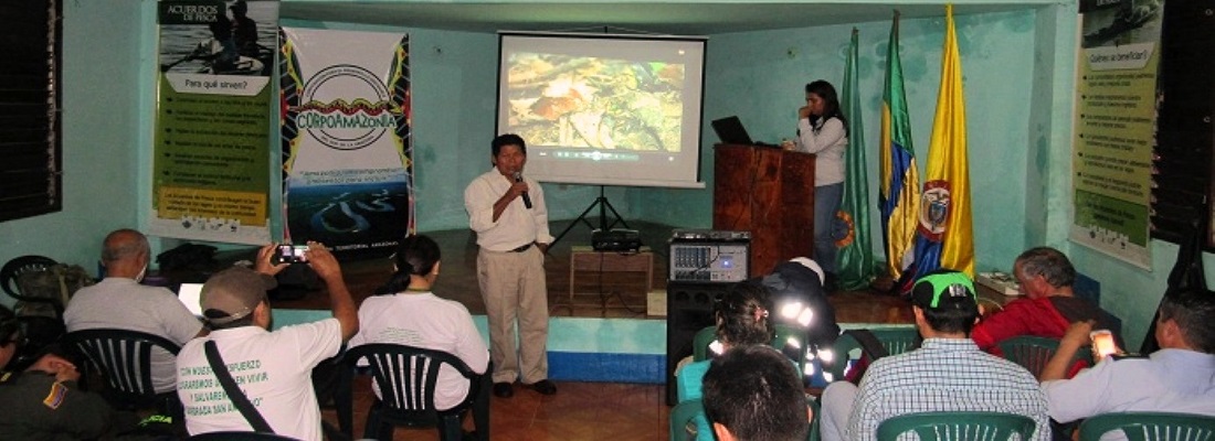Lanzamiento del libro sobre Humedales de Tarapoto en Puerto Nariño, Amazonas