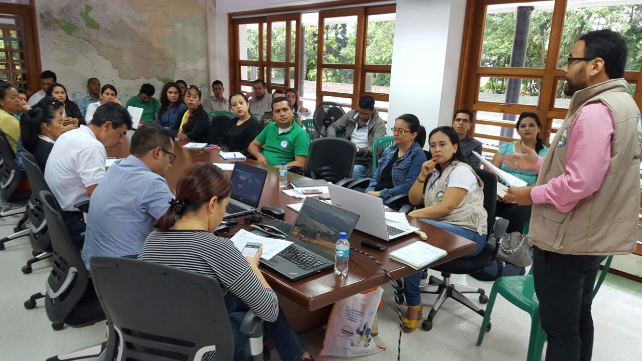 Avanzan reuniones previas a la jornada de recolección de residuos pos consumo