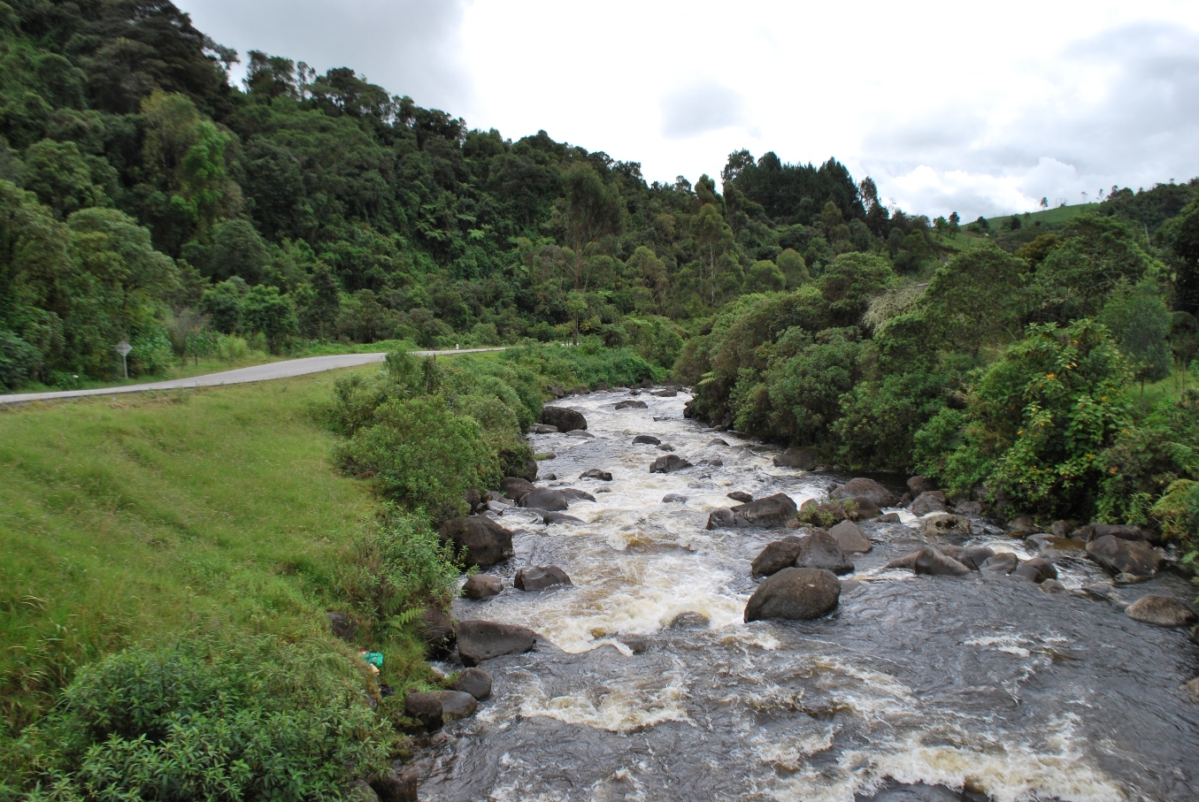 Equipo de CORPOAMAZONIA visita microcuencas del Valle de Sibundoy para verificar sectores críticos
