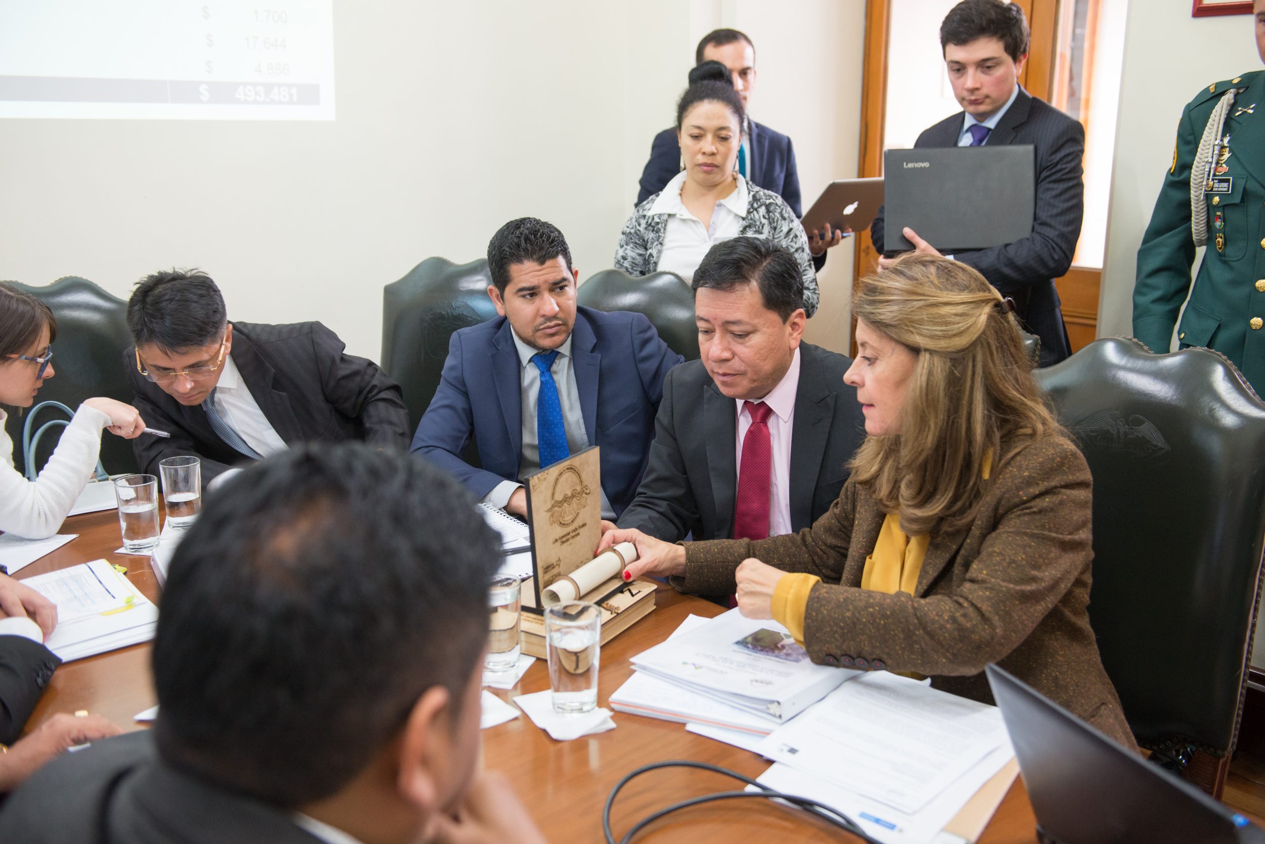 CORPOAMAZONIA entrega estudios y diseños de obras de mitigación para Mocoa